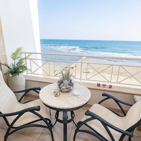 Quattro Beachfront Sea View Ap 4 Larnaca Extérieur photo